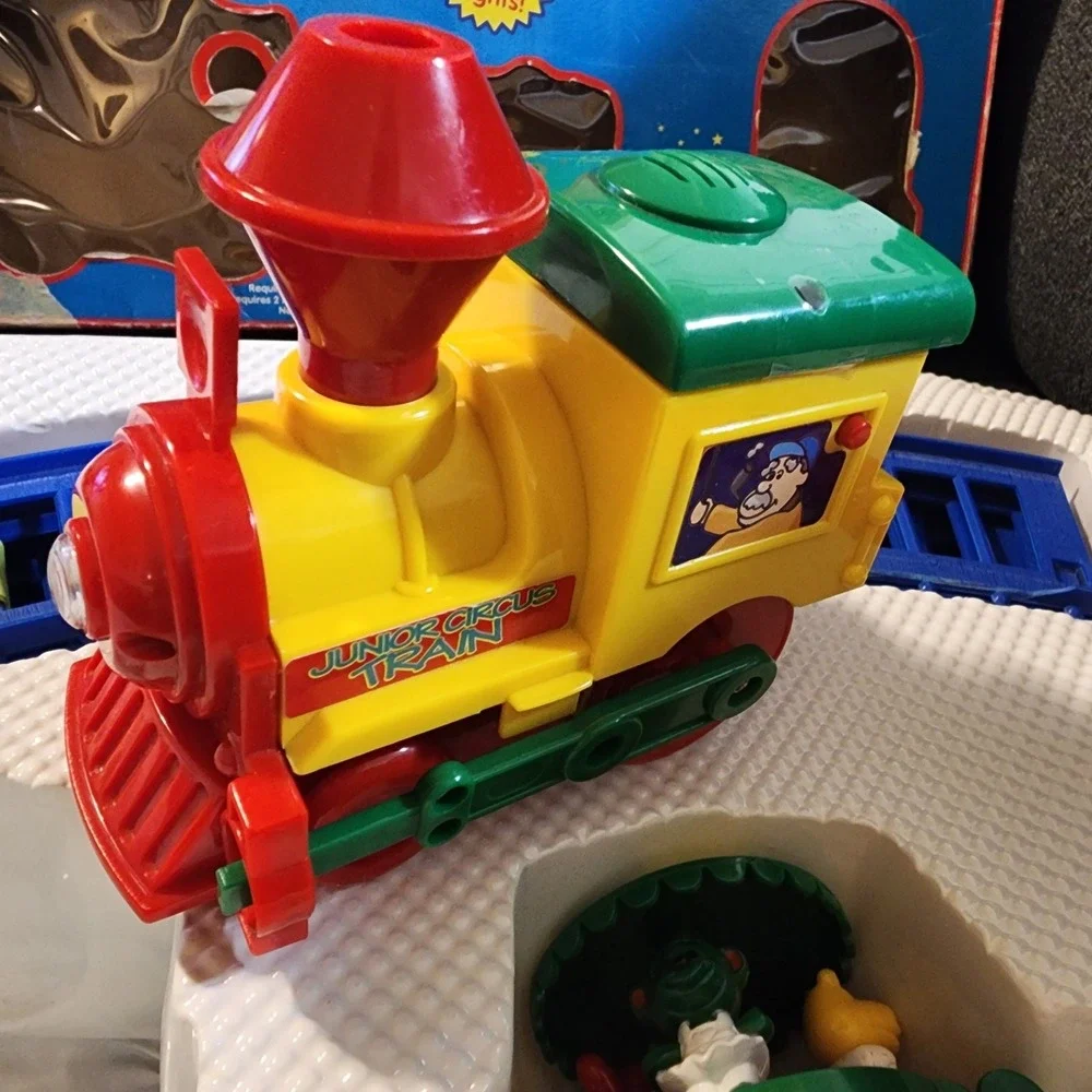 Vintage Peek-A-Babe Battery Operated Musical Circus Train READ DESCRIPTION‎